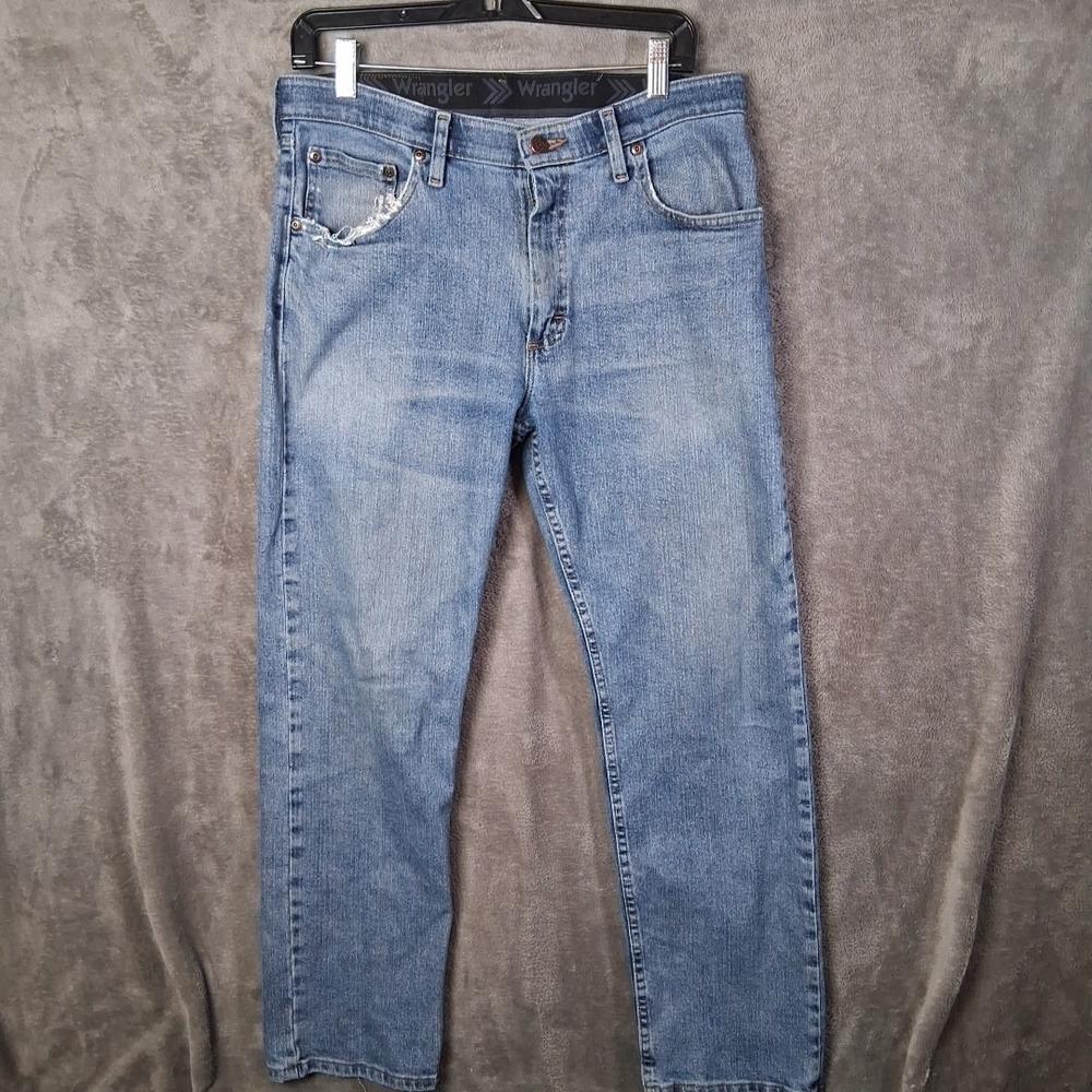 Wrangler Jeans Mens 32x30 Regular Fit Comfort Waist Stretch Straight Leg Blue